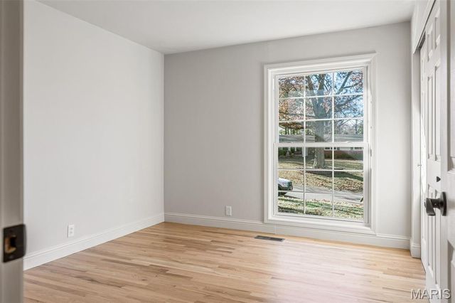 330 Sudbury Lane, Ballwin, MO 63011