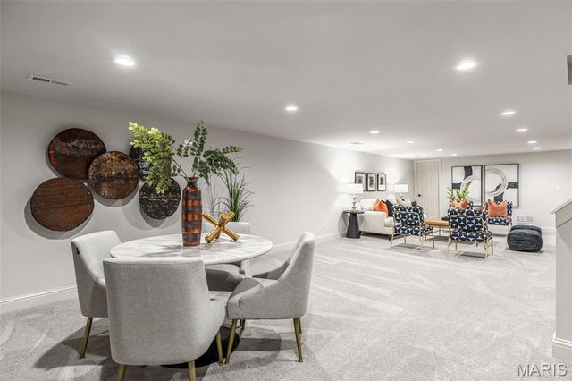 330 Sudbury Lane, Ballwin, MO 63011