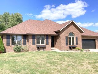 2549 South Marlborough Avenue, Springfield, MO 65807