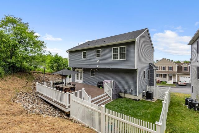 24 Paper Birch Path 24, Worcester, MA 01605