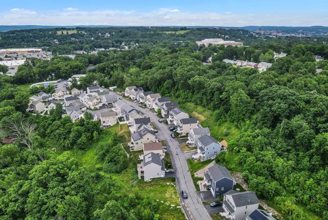 24 Paper Birch Path 24, Worcester, MA 01605