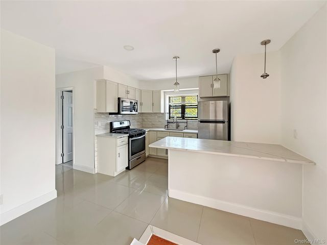 281 W 234th Street 2, Bronx, NY 10463