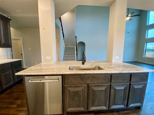 2817 Slamma Trail, Crandall, TX 75114