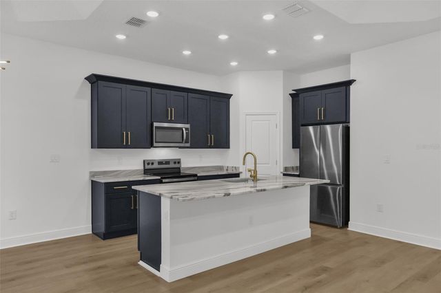2380 CENTRAL PARKWAY PARKWAY, Deland, FL 32724