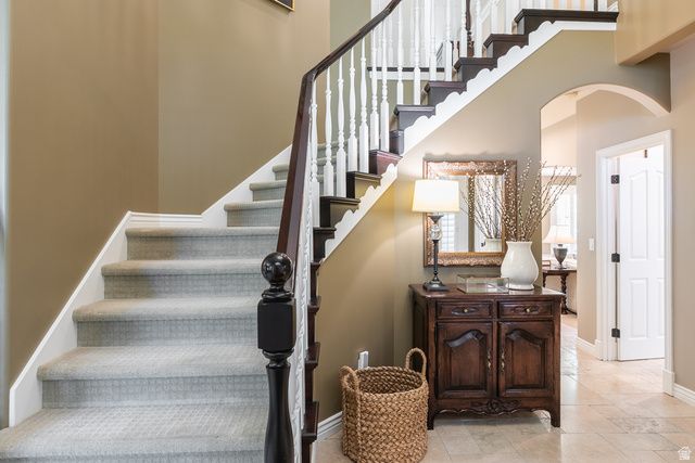 1146 E WOODBRIAR CIR, North Salt Lake, UT 84054