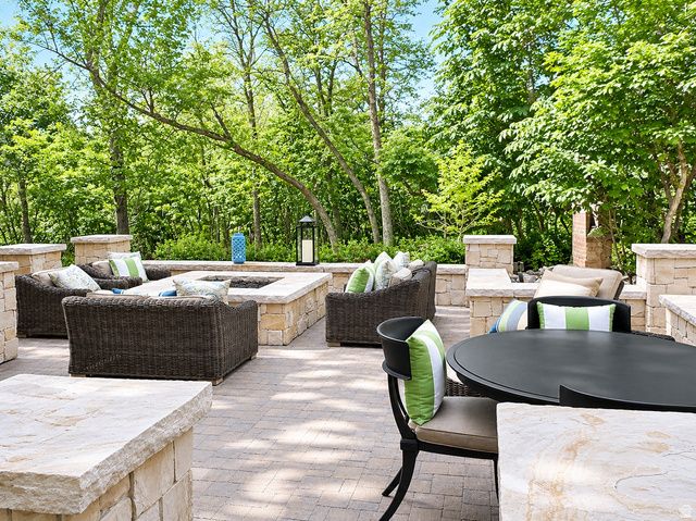 1146 E WOODBRIAR CIR, North Salt Lake, UT 84054