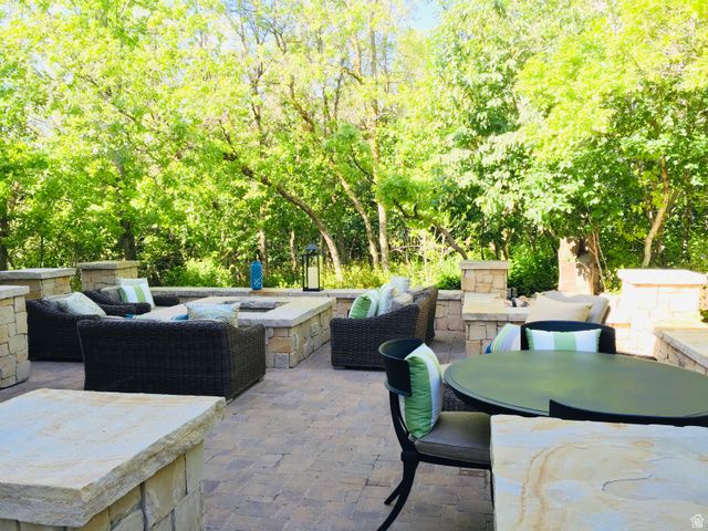 1146 E WOODBRIAR CIR, North Salt Lake, UT 84054