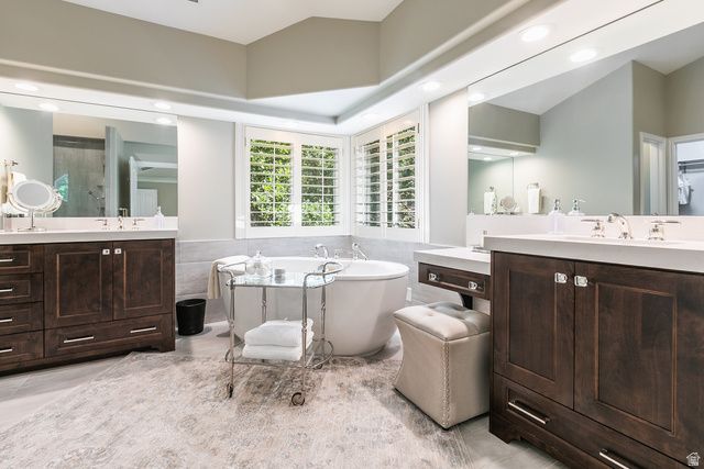 1146 E WOODBRIAR CIR, North Salt Lake, UT 84054