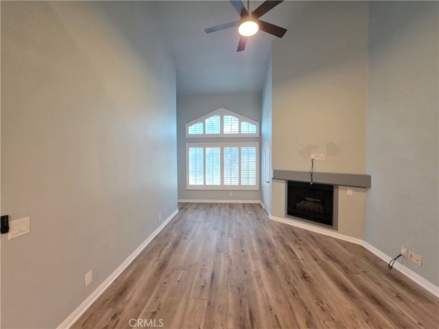 5525 Canoga 320, Woodland Hills, CA 91367