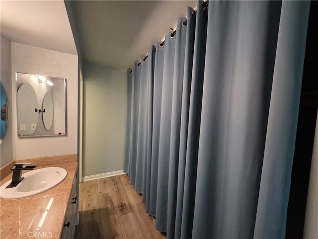 5525 Canoga 320, Woodland Hills, CA 91367