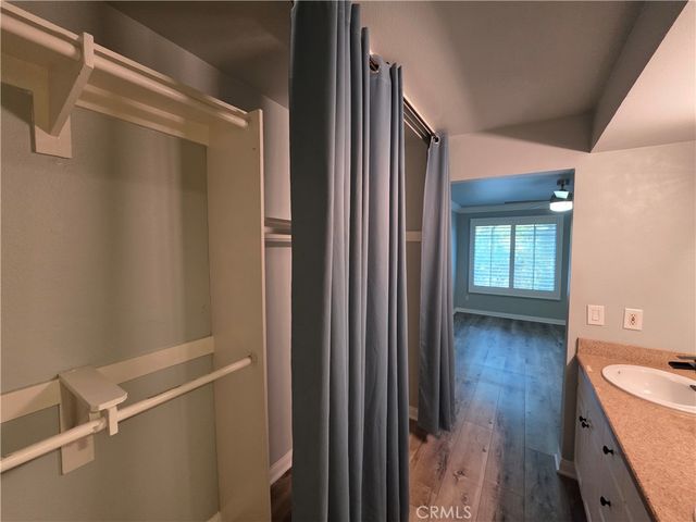 5525 Canoga 320, Woodland Hills, CA 91367