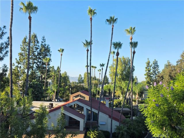 5525 Canoga 320, Woodland Hills, CA 91367