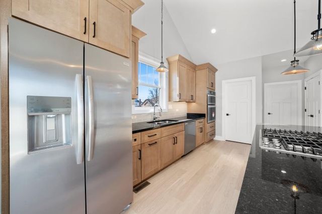 19501 Waterford Lane, Mokena, IL 60448