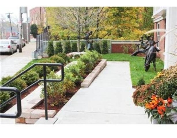 446 Belgrade Ave 109, Boston, MA 02132