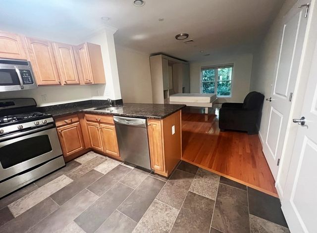 446 Belgrade Ave 109, Boston, MA 02132