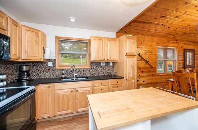 7207 E County Road T, Gordon, WI 54838