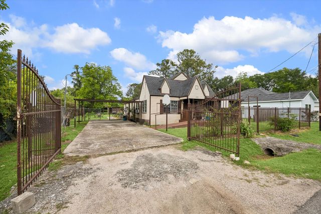 1022 Homer Street, Houston, TX 77091
