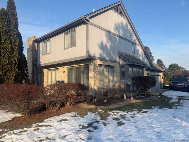 1446 Vistaview Drive, Rochester Hills, MI 48306