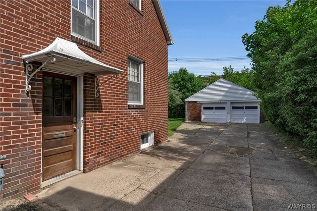 126 Straley Avenue, Cheektowaga, NY 14211