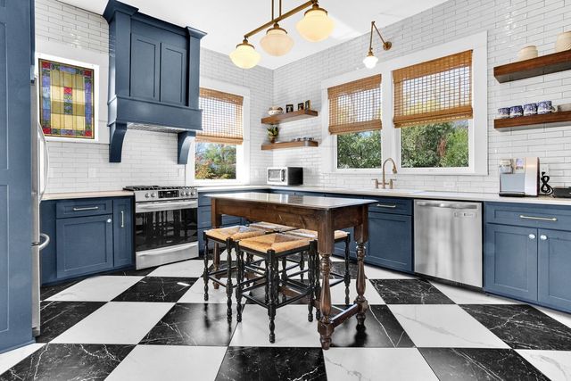 313 E Charnwood, Tyler, TX 75701