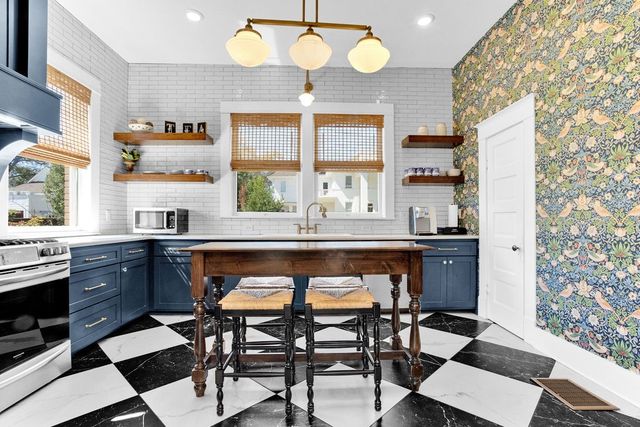 313 E Charnwood, Tyler, TX 75701