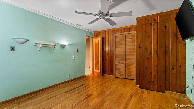 2030 Orpington Drive, Troy, MI 48083