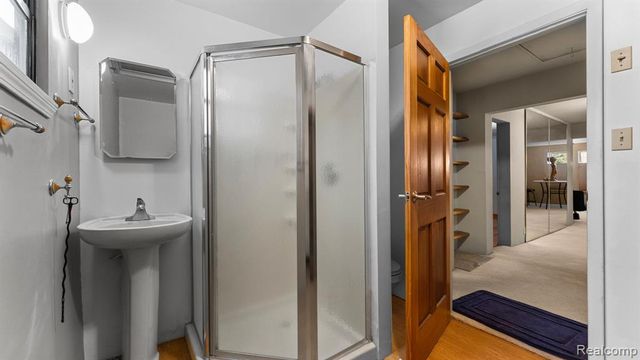 2030 Orpington Drive, Troy, MI 48083