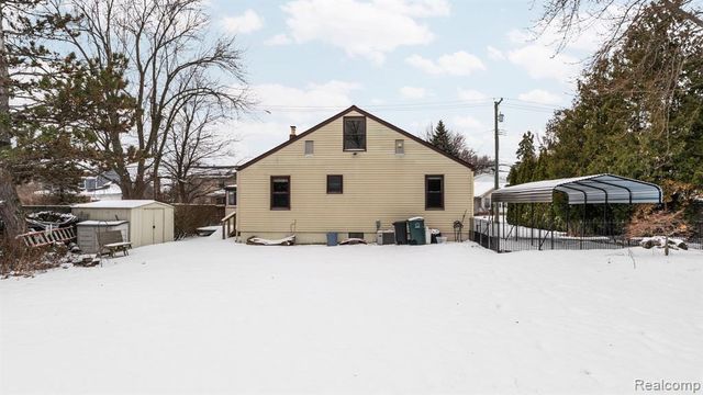 2030 Orpington Drive, Troy, MI 48083