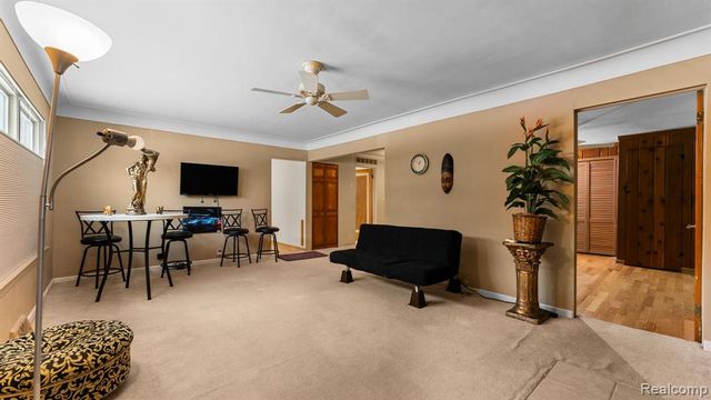 2030 Orpington Drive, Troy, MI 48083