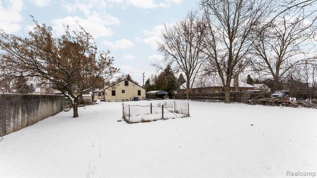 2030 Orpington Drive, Troy, MI 48083