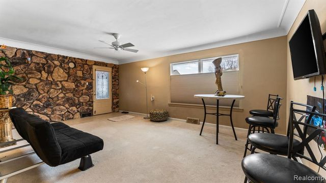 2030 Orpington Drive, Troy, MI 48083