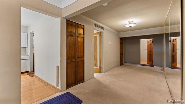 2030 Orpington Drive, Troy, MI 48083