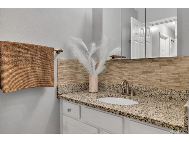 14437 E 1st Dr C04, Aurora, CO 80011