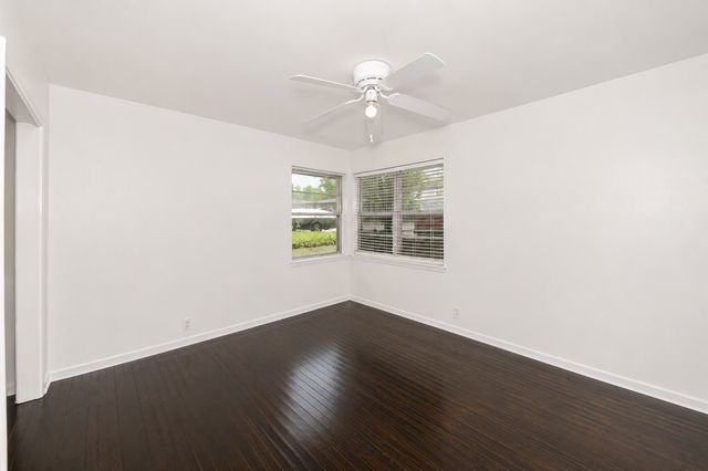 4028 Shawnee Trail, Lake Worth, TX 76135