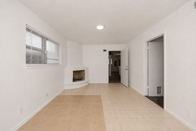 4028 Shawnee Trail, Lake Worth, TX 76135
