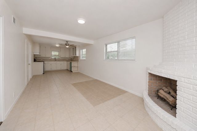 4028 Shawnee Trail, Lake Worth, TX 76135