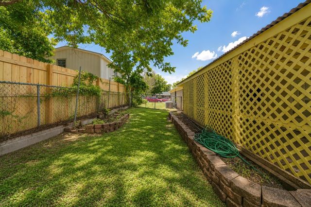 4028 Shawnee Trail, Lake Worth, TX 76135