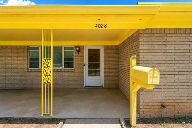 4028 Shawnee Trail, Lake Worth, TX 76135