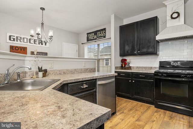 2104 MORGAN HILL DR, Pennsburg, PA 18073