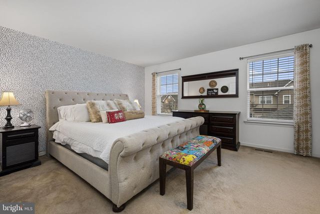 2104 MORGAN HILL DR, Pennsburg, PA 18073