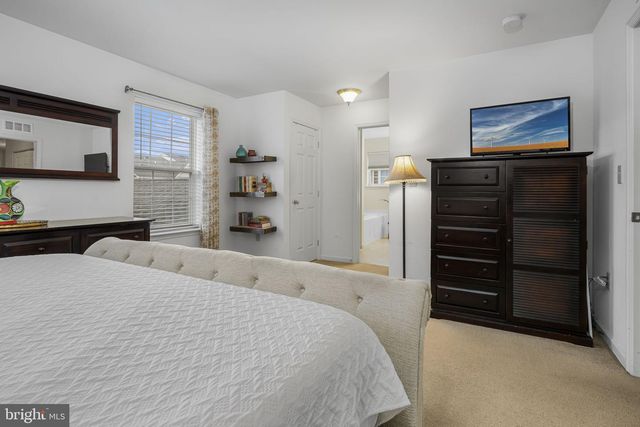 2104 MORGAN HILL DR, Pennsburg, PA 18073