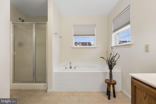 2104 MORGAN HILL DR, Pennsburg, PA 18073