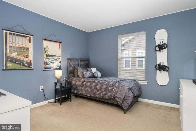 2104 MORGAN HILL DR, Pennsburg, PA 18073