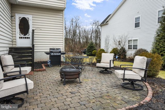 2104 MORGAN HILL DR, Pennsburg, PA 18073