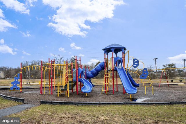 2104 MORGAN HILL DR, Pennsburg, PA 18073