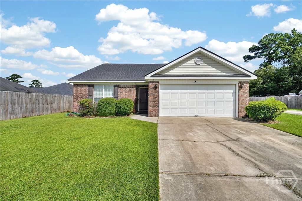 Image 1 of property listing at 3 Durango Court, Savannah, GA 31406