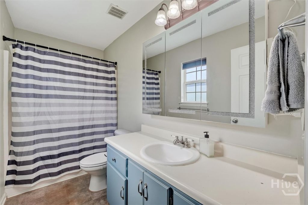 Image 14 of property listing at 3 Durango Court, Savannah, GA 31406