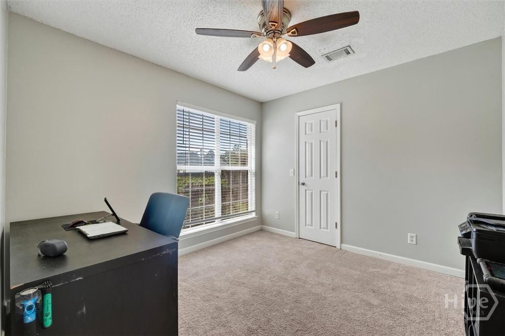 Image 17 of property listing at 3 Durango Court, Savannah, GA 31406