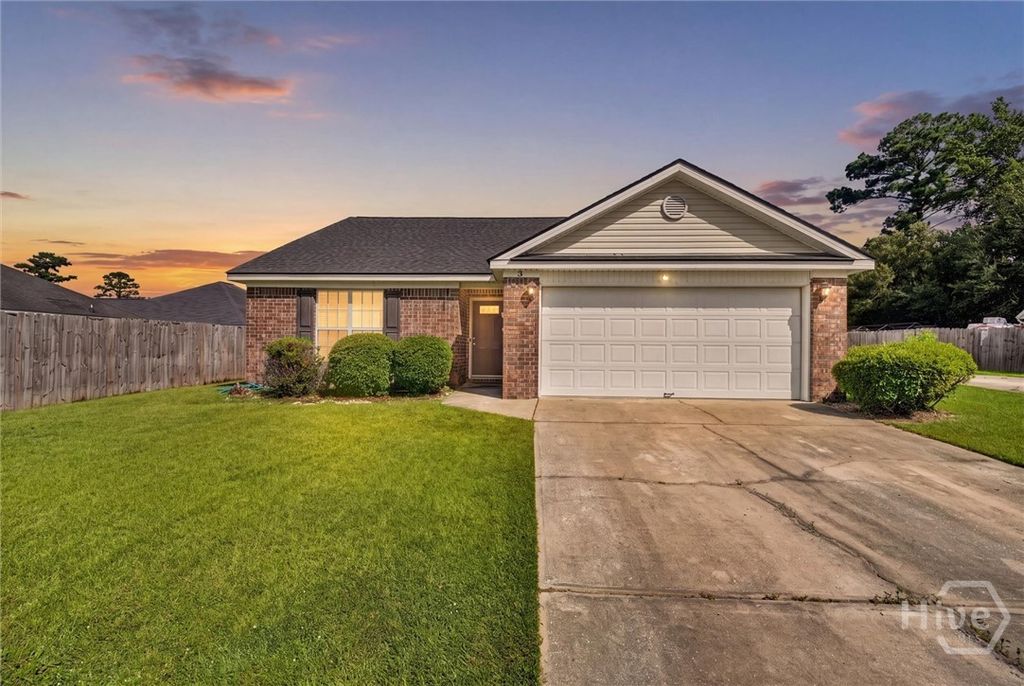 Image 2 of property listing at 3 Durango Court, Savannah, GA 31406