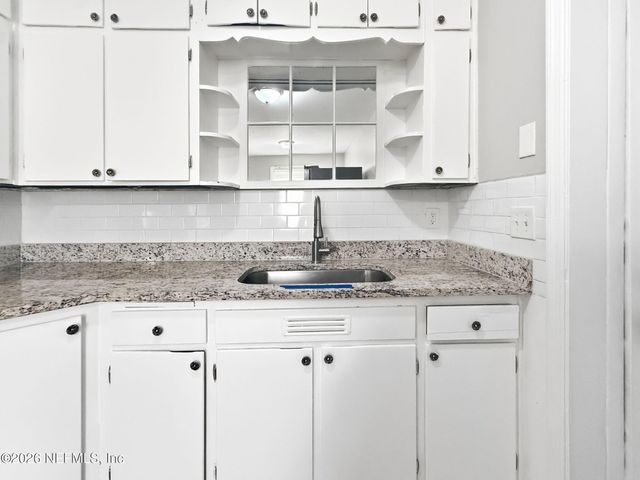 5359 LEXINGTON Avenue, Jacksonville, FL 32210
